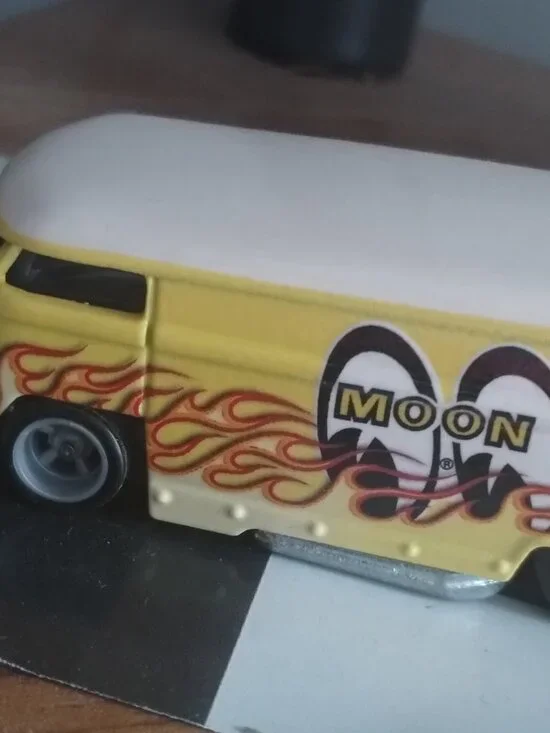 2020 Hot Wheels Boulevard series Volkswagen drag bus real Riders - Picture 5 of 5